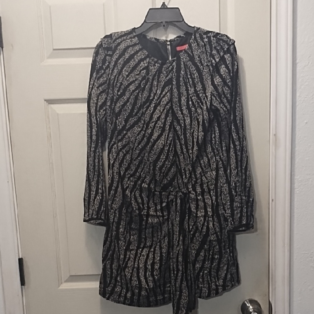 Pinkyotto Black and Gray Sheath Dress with Long Sleeves